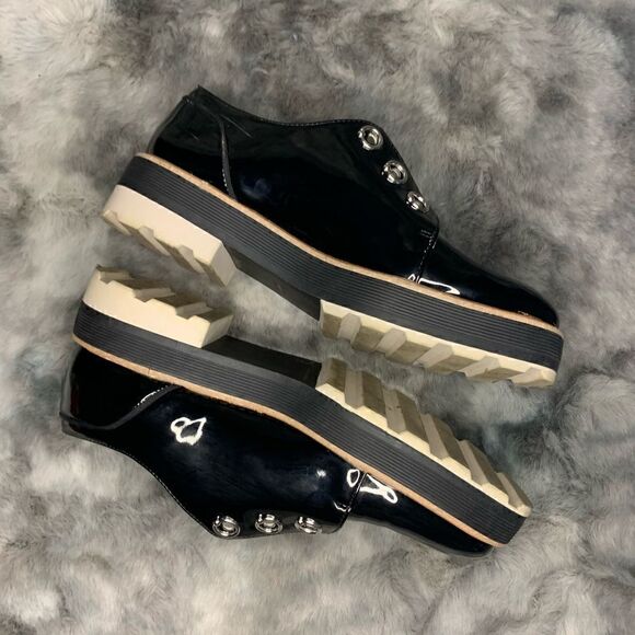 Women’s Zara Shoes    - Picture 3 of 8